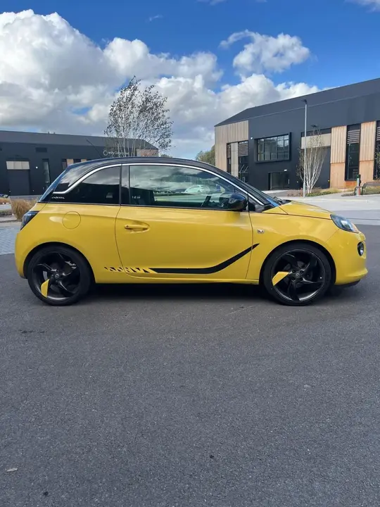 Vauxhall Adam 2013 photo 4