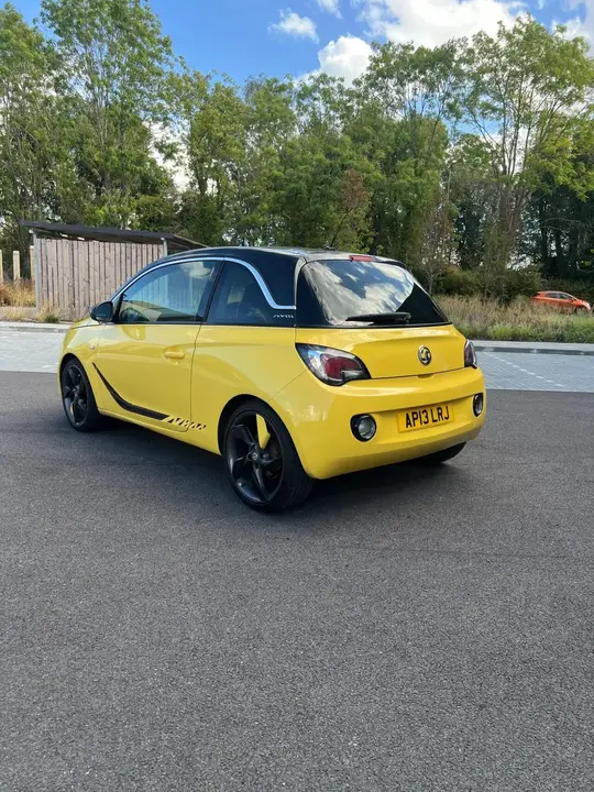 Vauxhall Adam 2013 photo 3