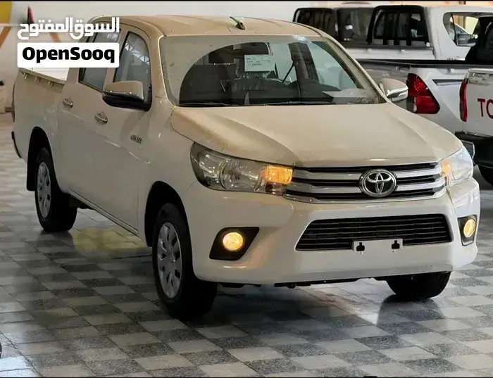 Toyota Hilux 2025 photo 2