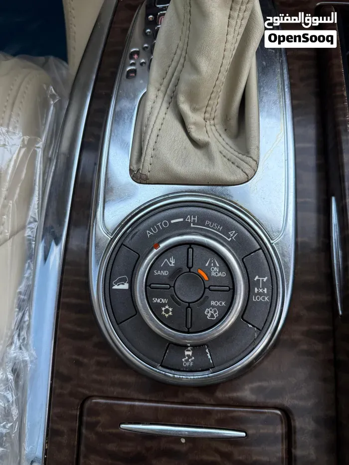 Nissan Patrol 2011 photo 2