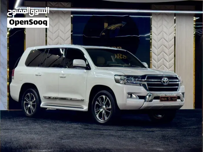 Toyota Land Cruiser Gxr 2020 photo 2