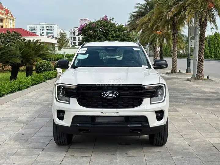Ford Everest 2025 photo 4