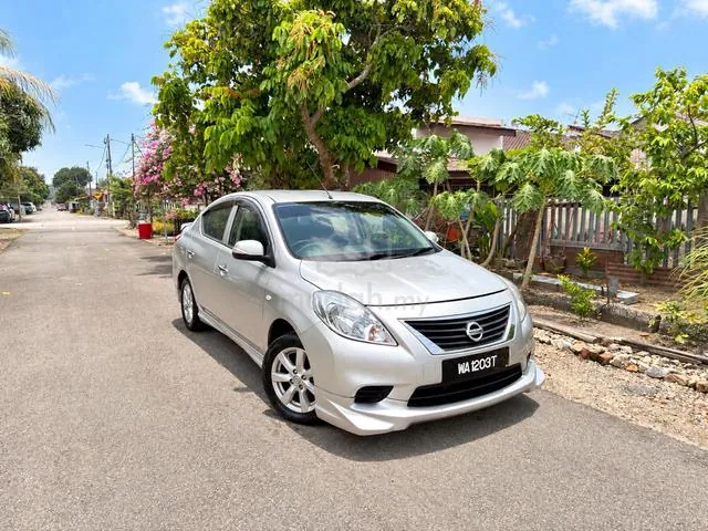 Nissan Almera