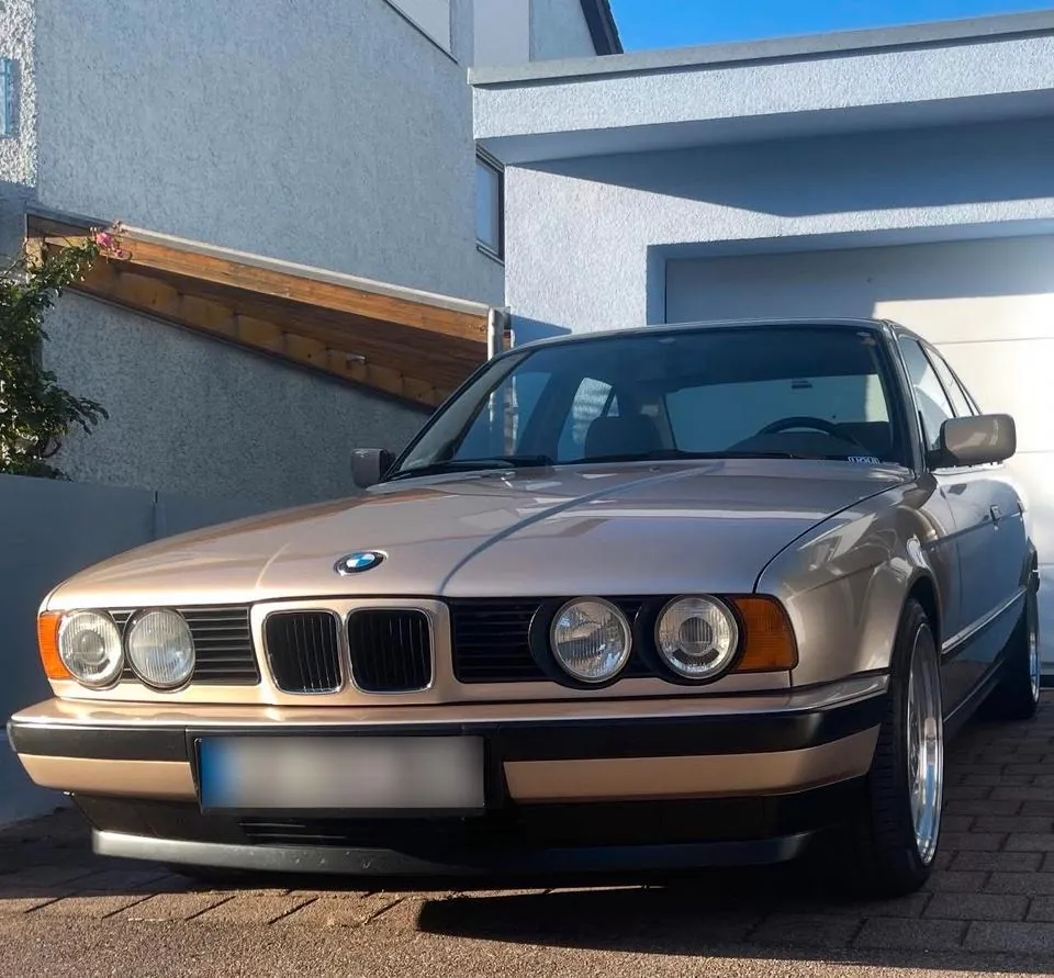 BMW 520I E34