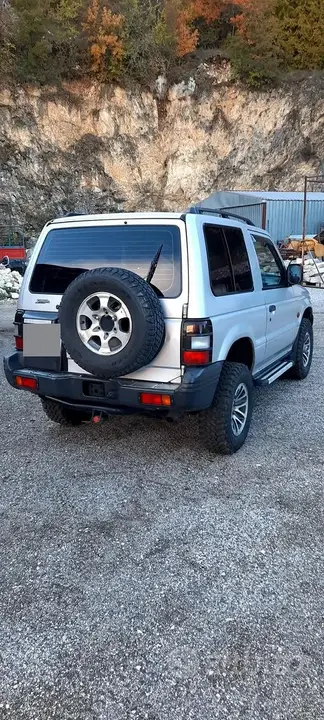 Mitsubishi Pajero 1999 photo 2