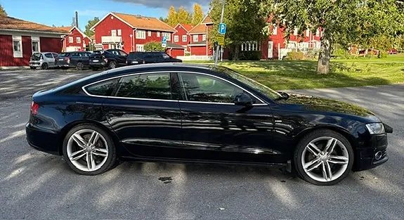 Audi A5 2011 photo 3