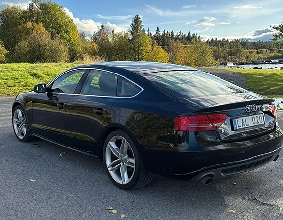 Audi A5 2011 photo 4