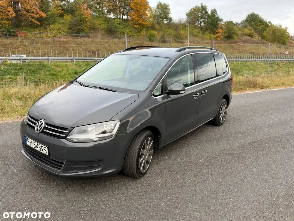 Volkswagen Sharan 2012 photo 2