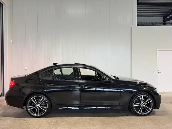 BMW 330I 2016 photo 2