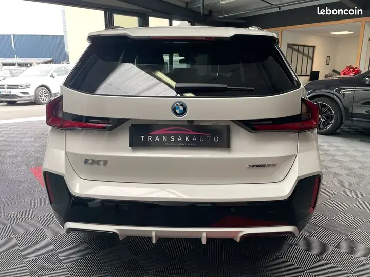 BMW Ix1 2023 photo 4