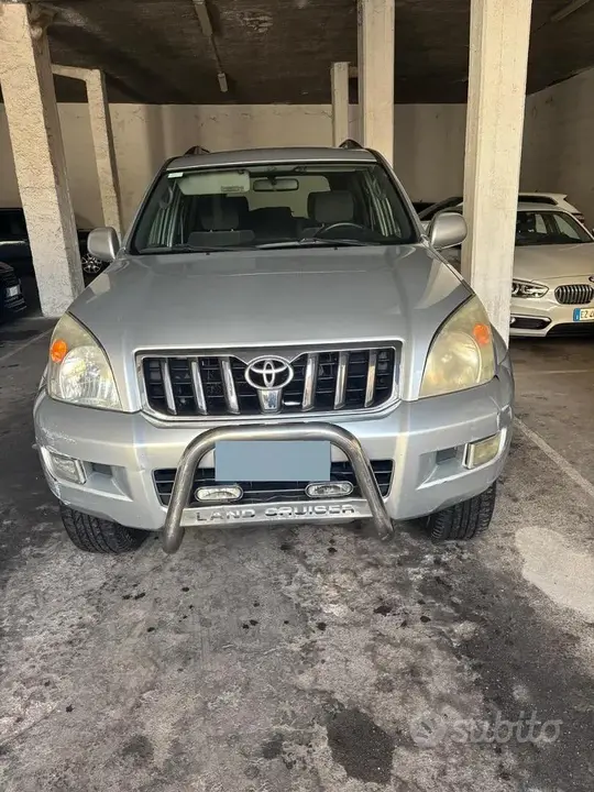 Toyota Land Cruiser 2005 photo 2