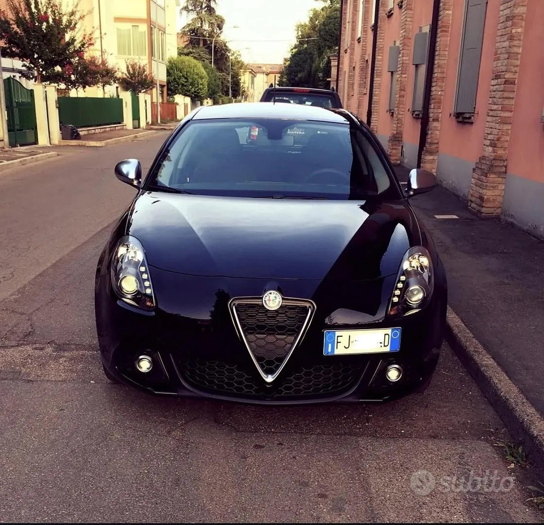 Alfa Romeo Giulietta 2017 photo 2