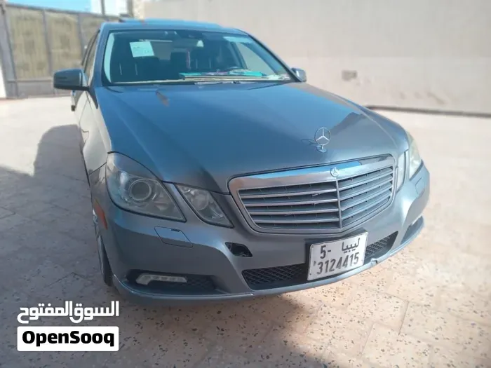Mercedes-Benz E-Class 2011 photo 4