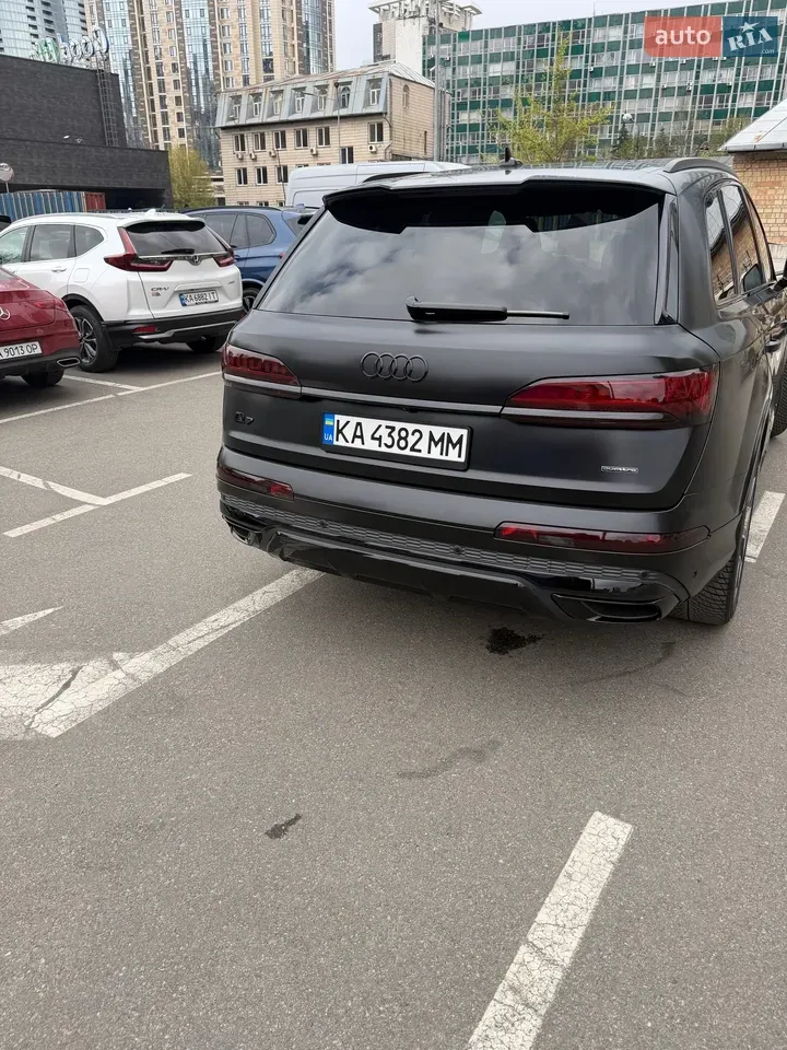 Audi Q7 2020 photo 3