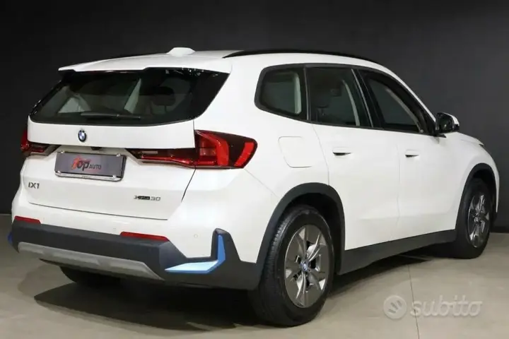 BMW Ix1 2023 photo 2