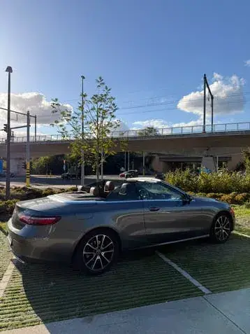 Mercedes-Benz E200 Cabrio