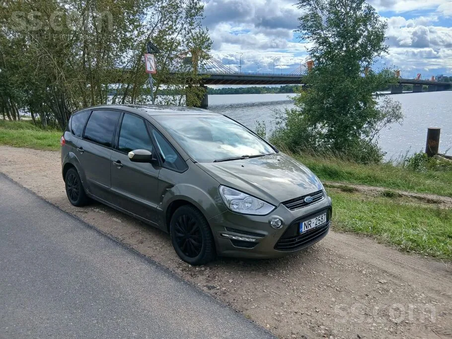 Ford S-Max 2010 photo 3