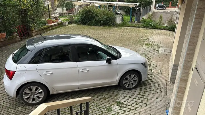 Audi A1 2012 photo 2