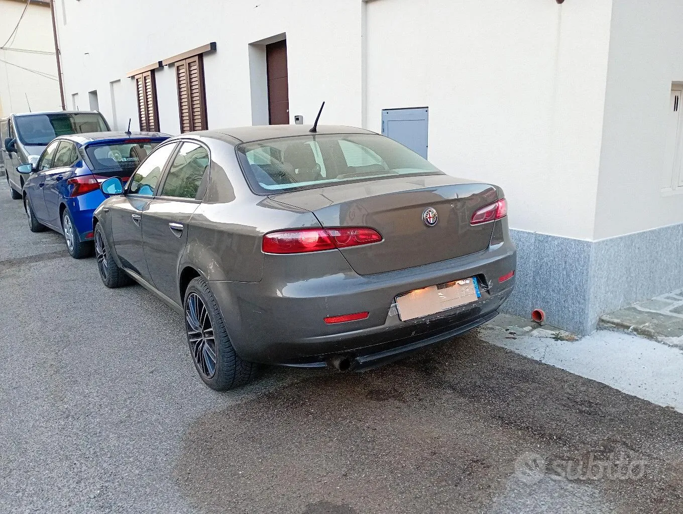 Alfa Romeo 159 2008 photo 3