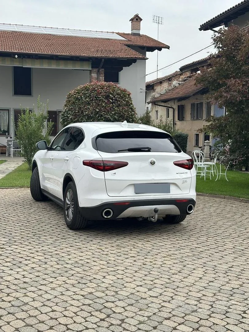 Alfa Romeo Stelvio 2017 photo 4