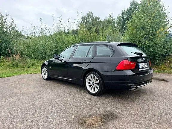 BMW 320D 2012 photo 3