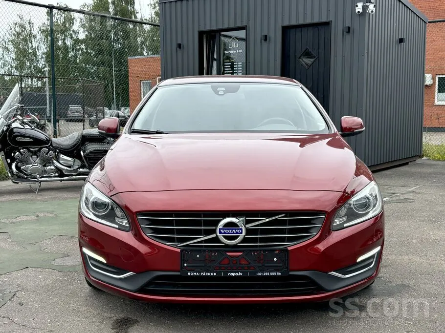 Volvo S60 2015 photo 2