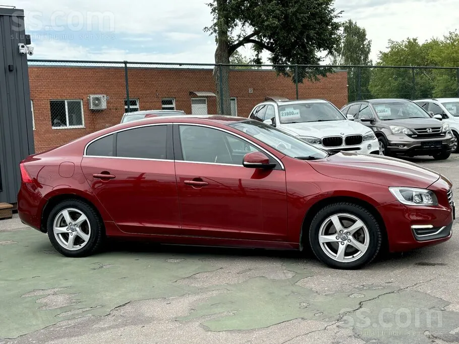 Volvo S60 2015 photo 4