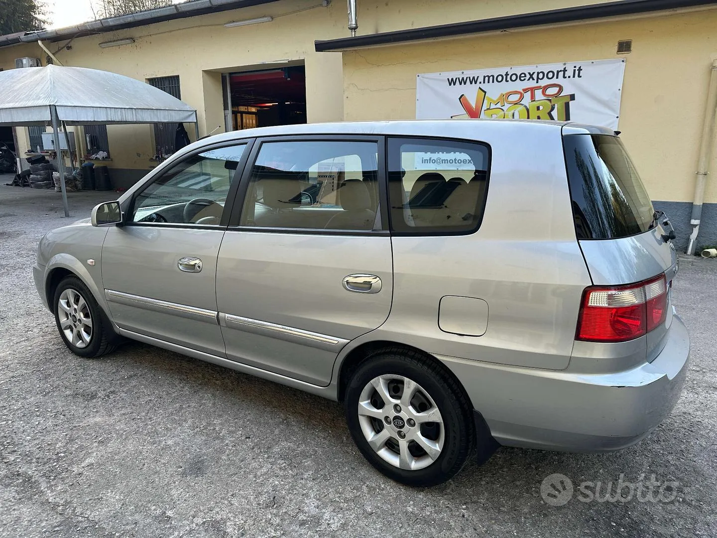 Kia Carens 2004 photo 3