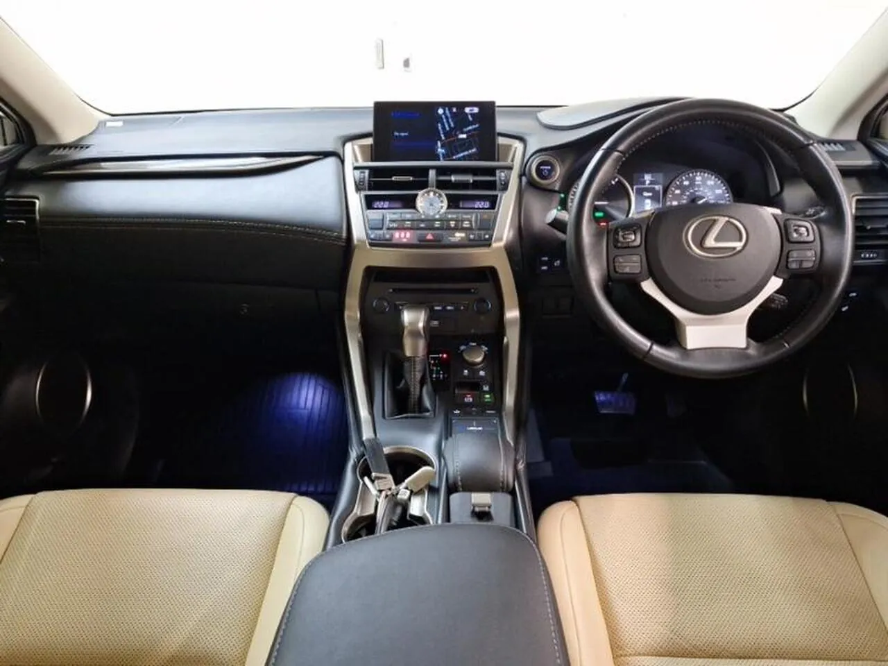 Lexus Nx 2017 photo 3