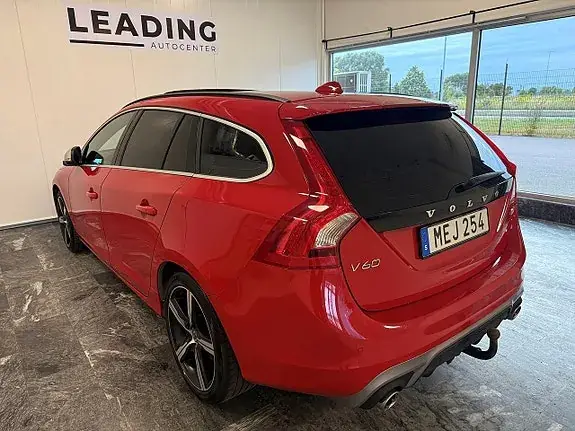 Volvo V60 2016 photo 2