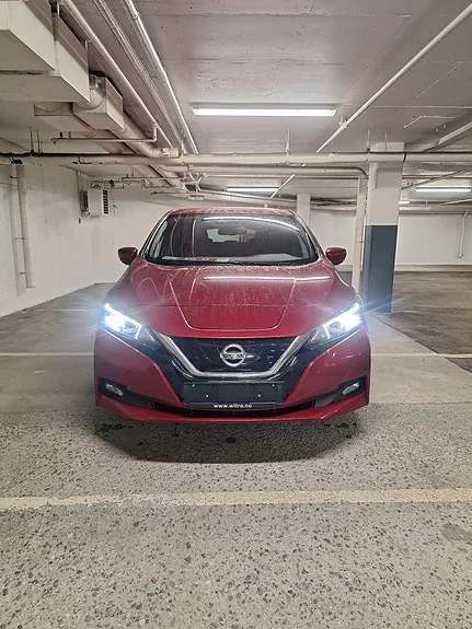 Nissan Leaf 2018 photo 2