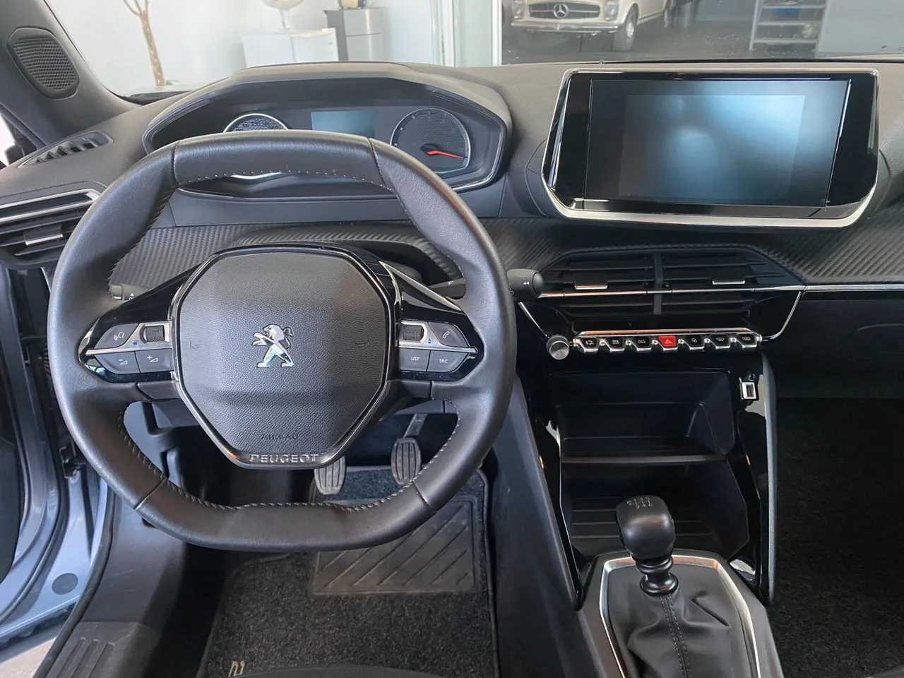 Peugeot 2008 2023 photo 5