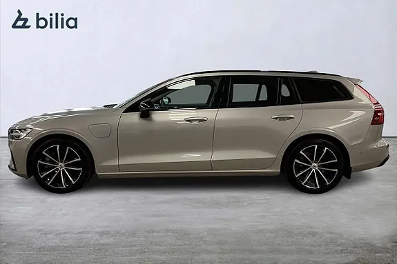 Volvo V60 2025 photo 2