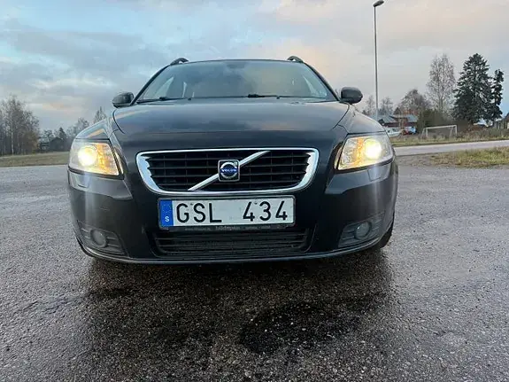 Volvo V50 2008 photo 2