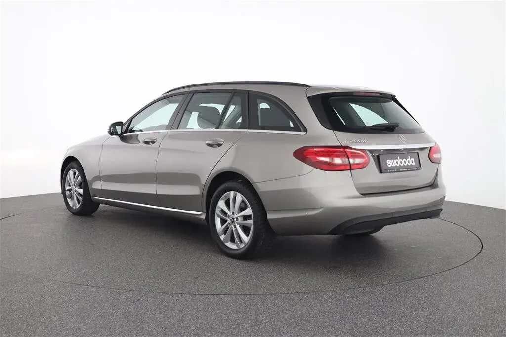 Mercedes-Benz C-Class 2019 photo 3