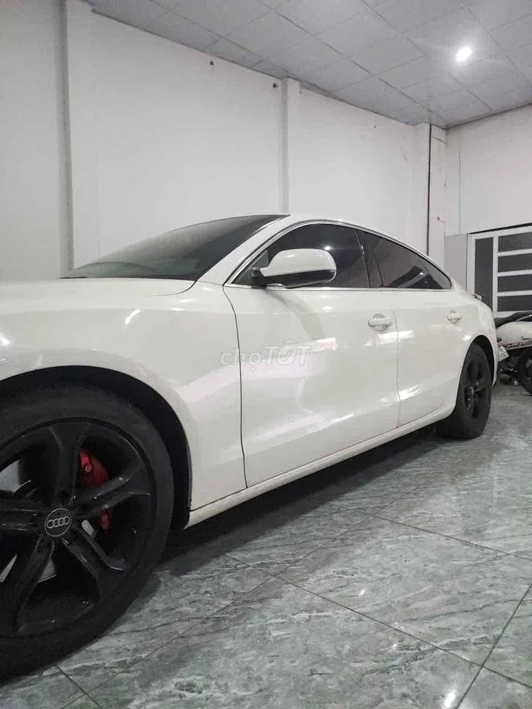 Audi A5 2013 photo 2