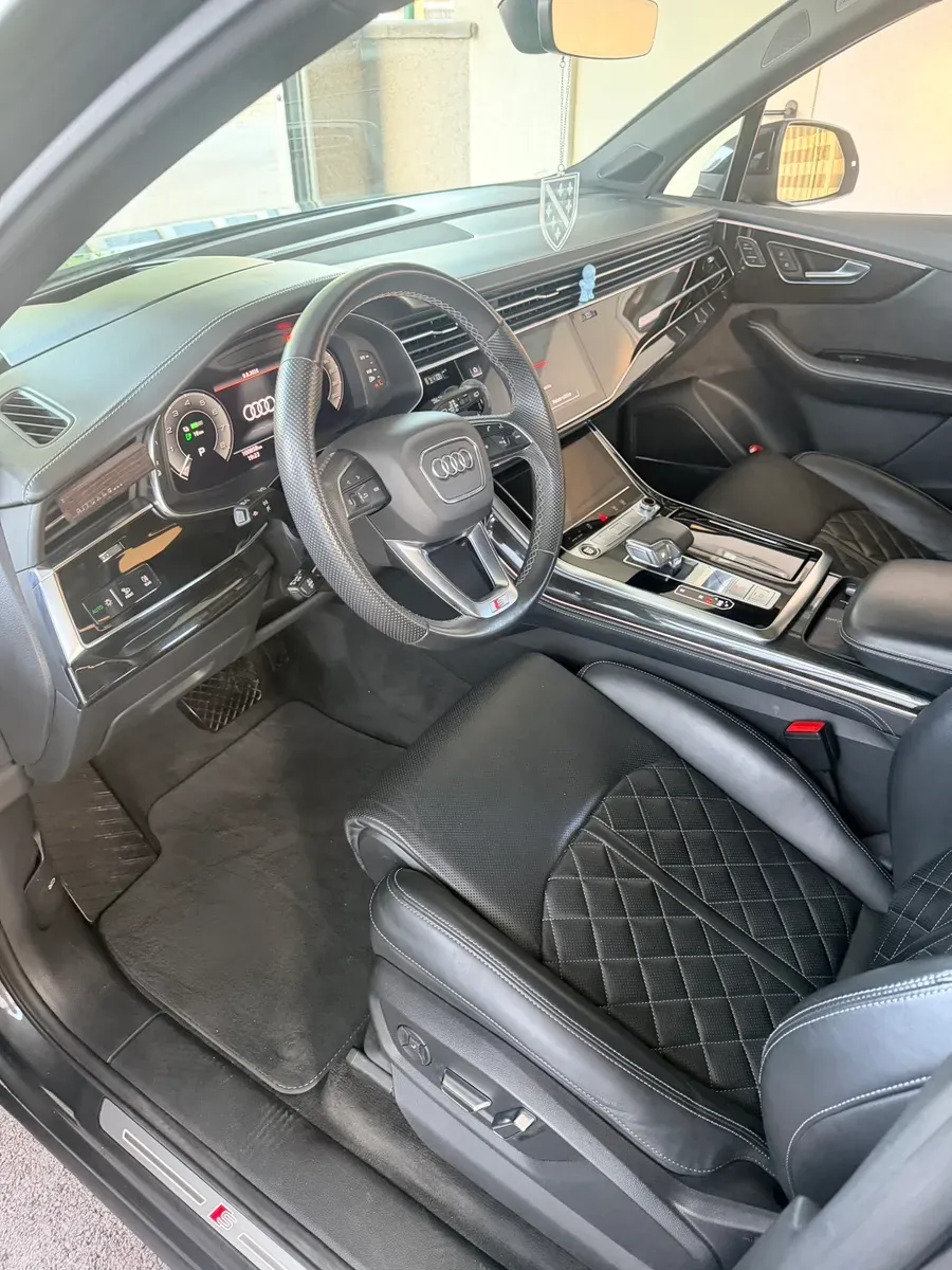 Audi Q7 2020 photo 3