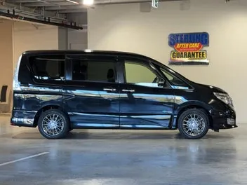 Nissan Serena 2015 photo 5