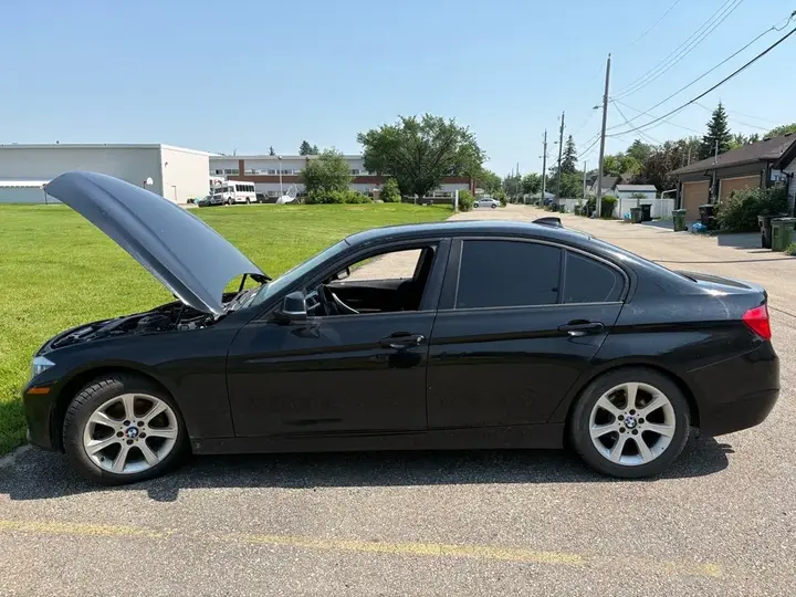 BMW 328Xi 2013 photo 3