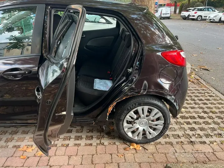 Mazda 2 2009 photo 5
