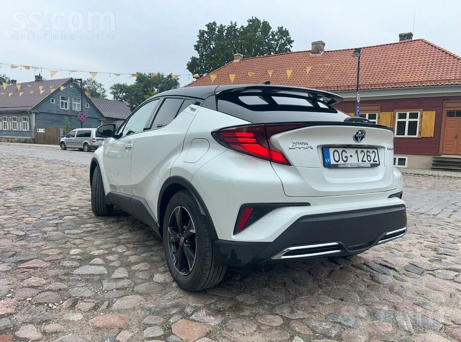 Toyota C-Hr 2021 photo 4