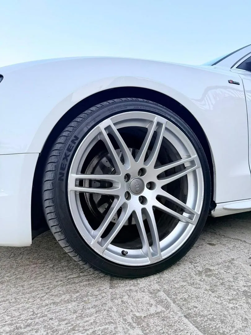 Audi A5 2009 photo 3