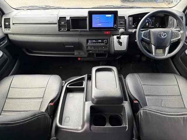 Toyota Hiace 2026 photo 2
