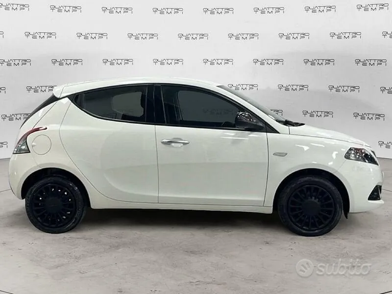 Lancia Ypsilon 2022 photo 4