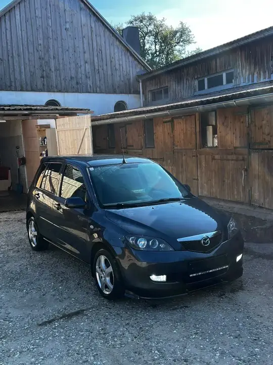 Mazda Mazda2