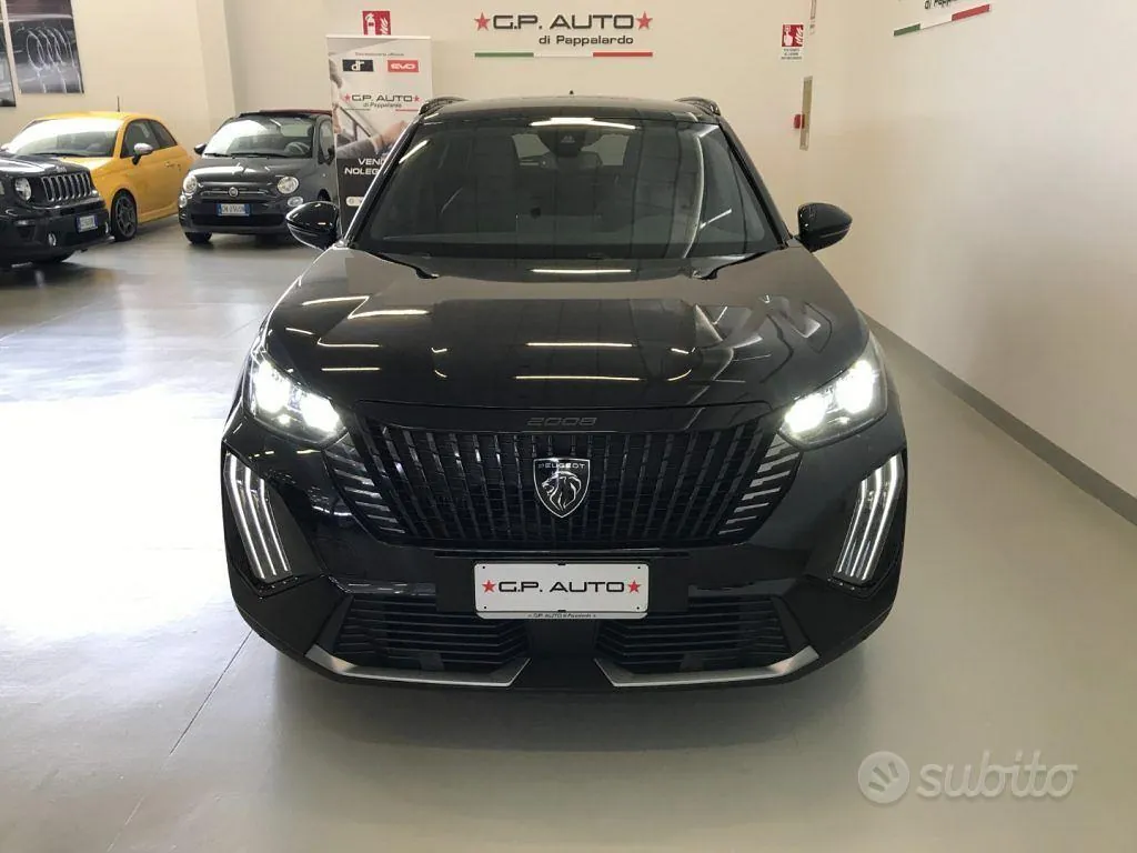 Peugeot 2008 2024 photo 2