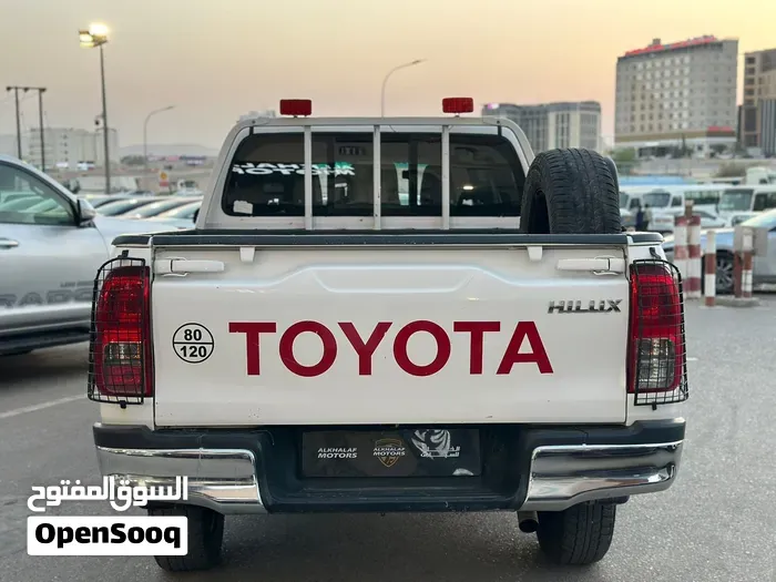 Toyota Hilux 2023 photo 4