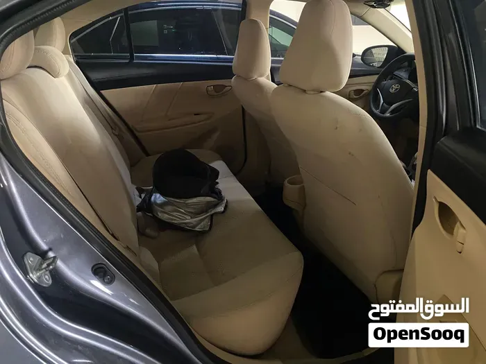 Toyota Yaris 2015 photo 4