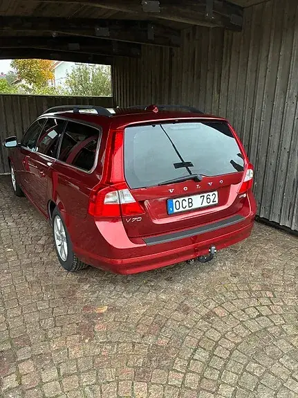 Volvo V70 2011 photo 2