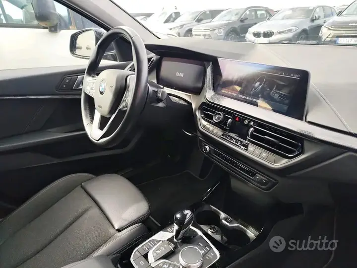 BMW 118I 2023 photo 5